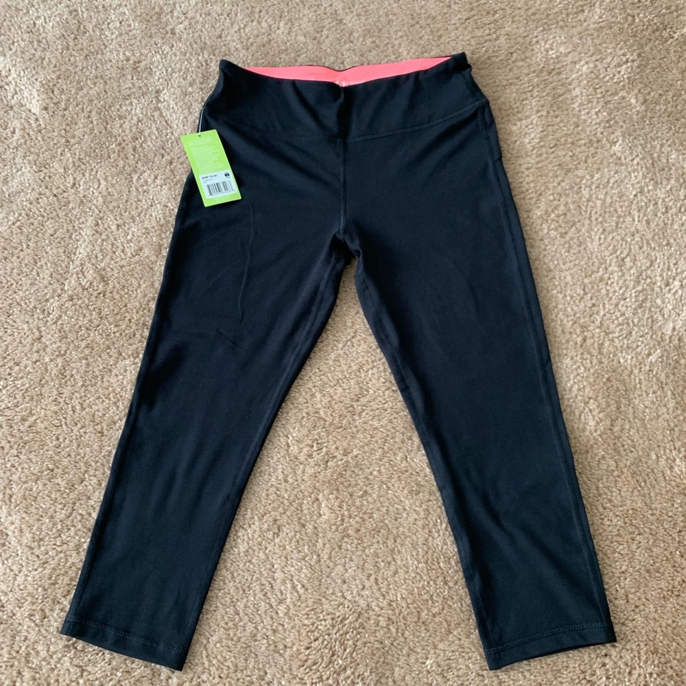 NWT Marika Sport Cropped leggings Sz S